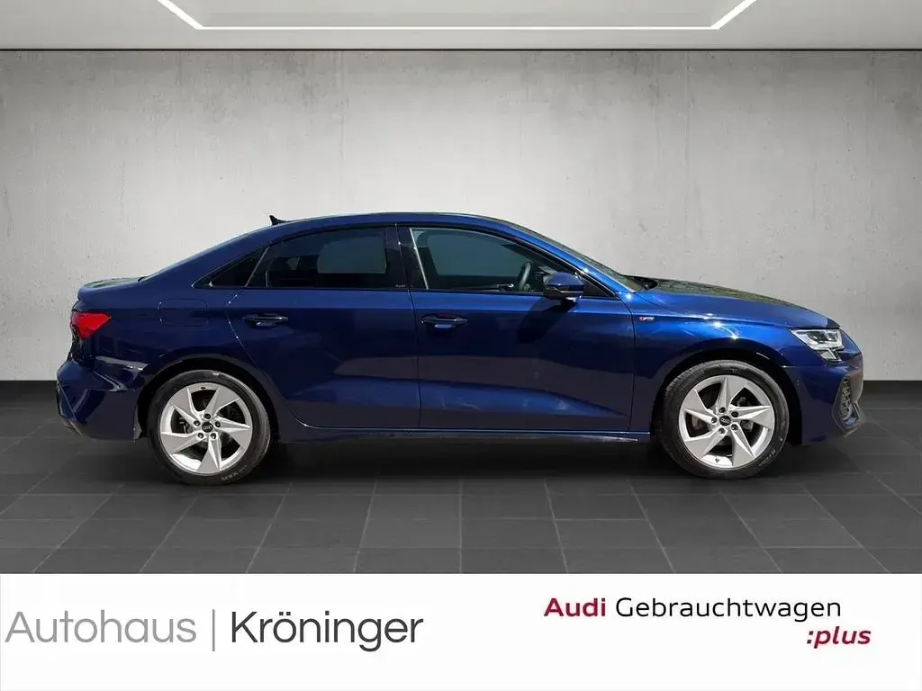 Gebraucht Audi A3 S-Line 150 PS (110 kW) 2025 Navarrablau metallic Limousine