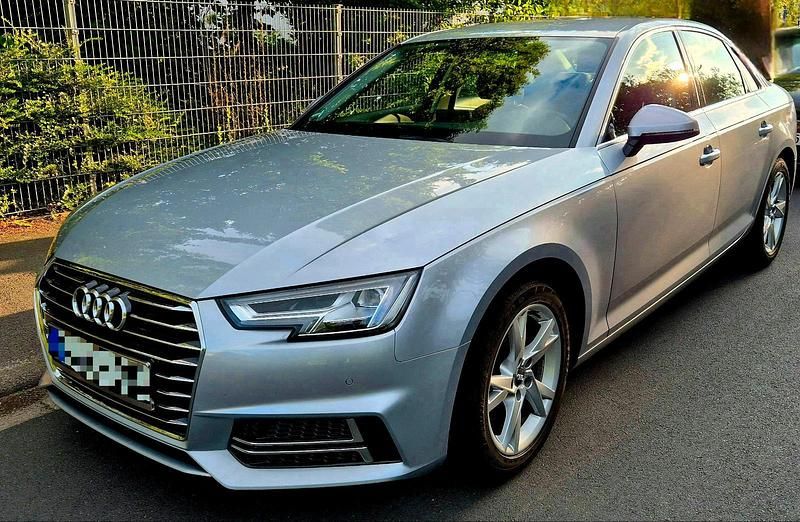 Gebraucht Audi A4 Design 190 PS (139 kW) 2019 Grau Limousine