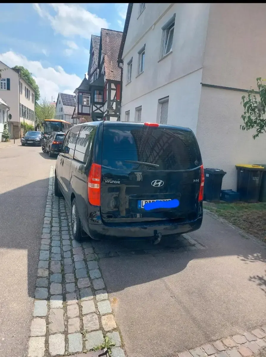 Gebraucht Hyundai H-1 170 PS (125 kW) 2012 Schwarz Van / Kleinbus