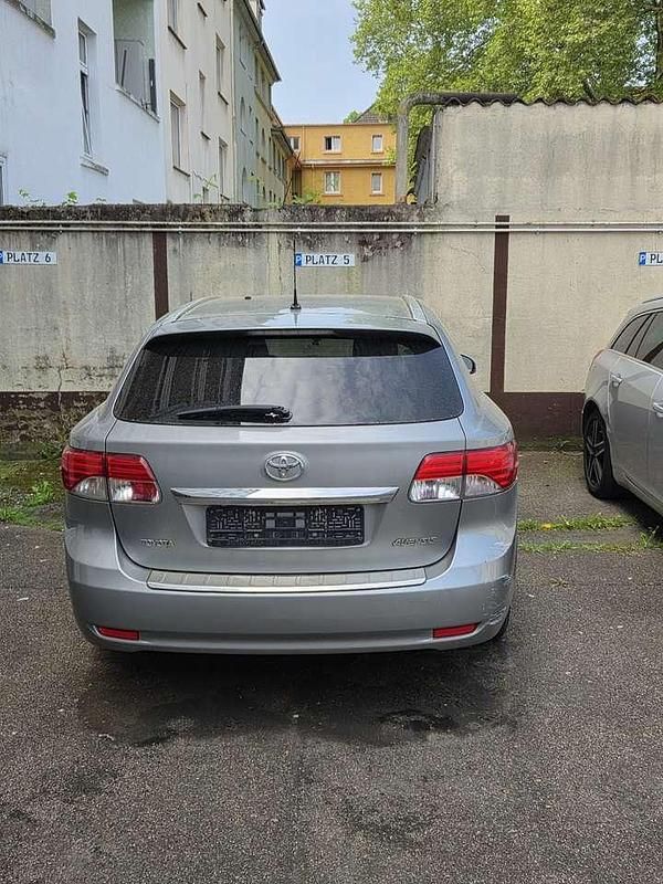 Gebraucht 2013 Toyota Avensis Executive Kombi | 6.700 € (Fairer Preis) - Bild 1/4