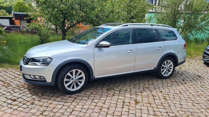 Silber Gebraucht 2013 VW Passat Alltrack Kombi | 13.950 € (Etwas zu teuer) - Bild 1/4