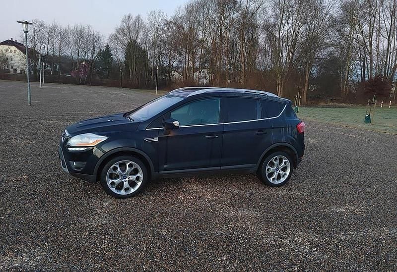Gebraucht Ford Kuga Titanium 140 PS (102 kW) 2011 Schwarz SUV