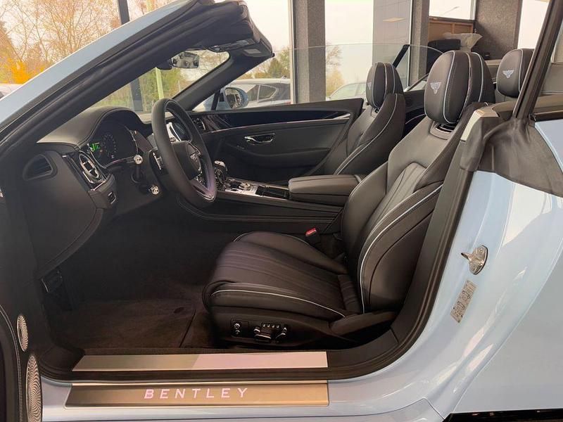 Ny Bentley Continental 680 HK (500 kW) 2025 Blå Cabriolet
