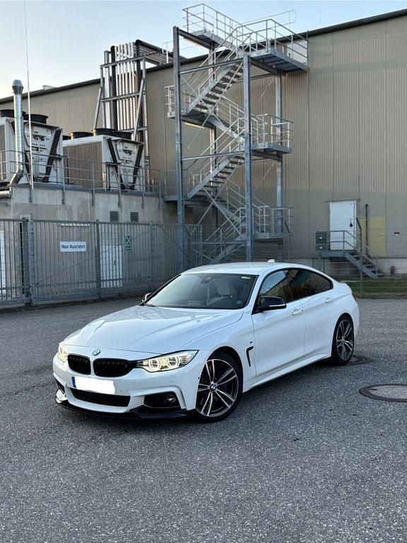 Weiß Gebraucht 2016 BMW 440 M Sport Coupé | 22.999 € (Superpreis) - Bild 1/4