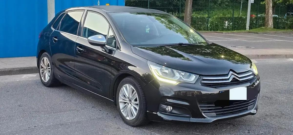 Gebraucht Citroën C4 130 PS (95 kW) 2016 Schwarz Limousine