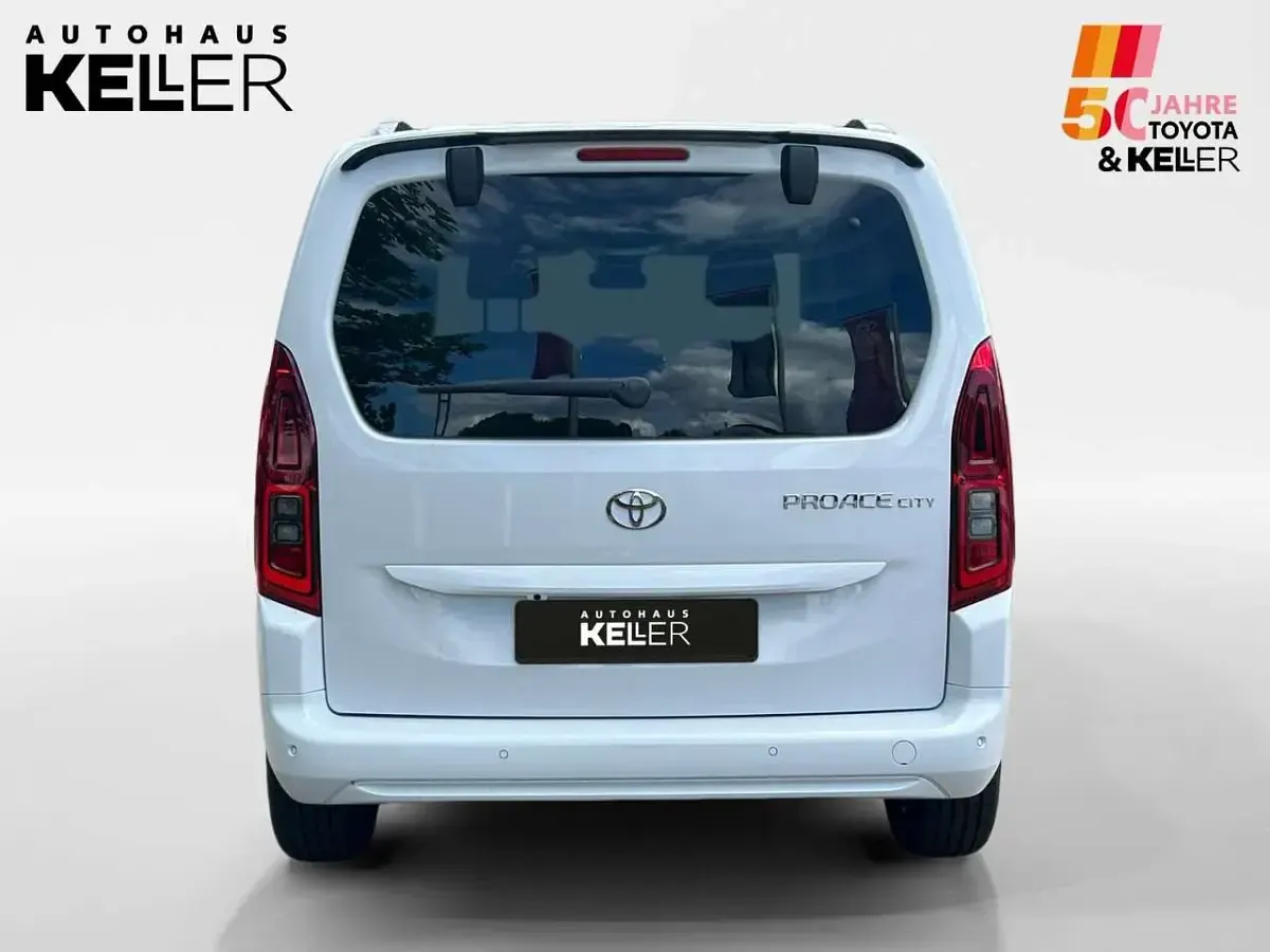 Neu Toyota Proace Verso 110 PS (80 kW) 2026 Weiß Van / Kleinbus