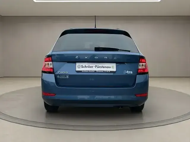 Gebraucht Skoda Fabia 60 PS (44 kW) 2021 Blau Kleinwagen