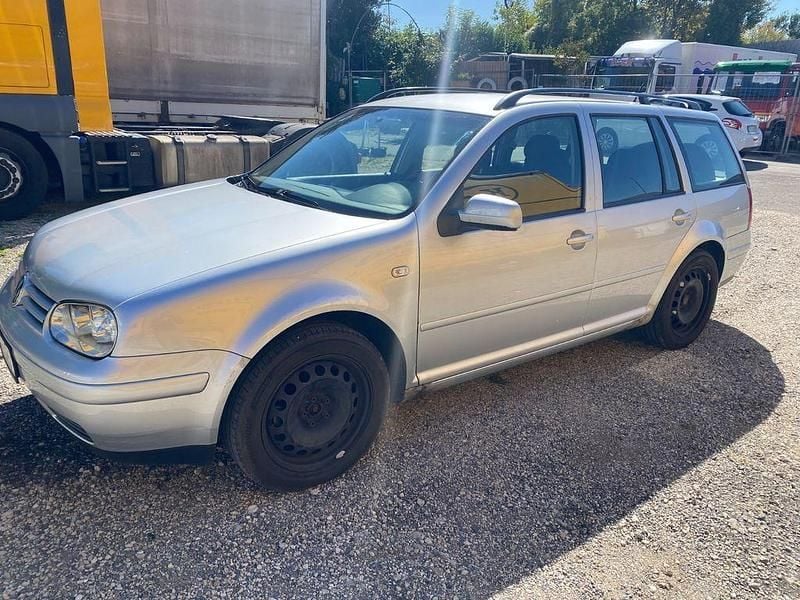 Silber Gebraucht 2004 VW Golf IV Pacific Kombi | 1.600 € (Guter Preis) - Bild 1/4