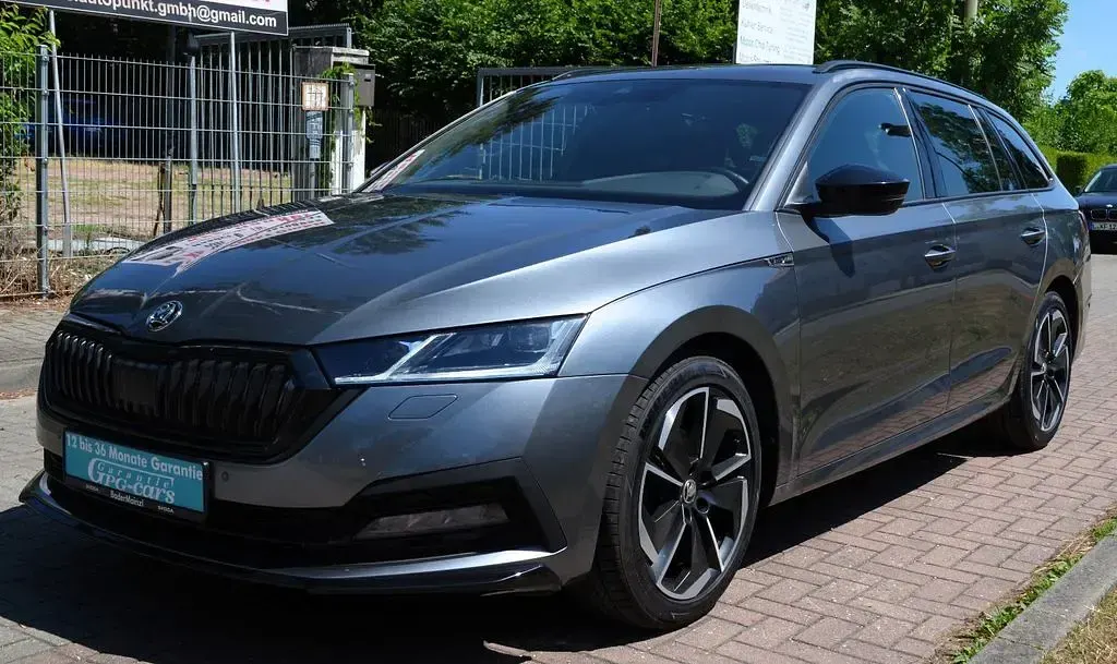 Gebraucht Skoda Octavia SportLine 150 PS (110 kW) 2024 Grau Kombi