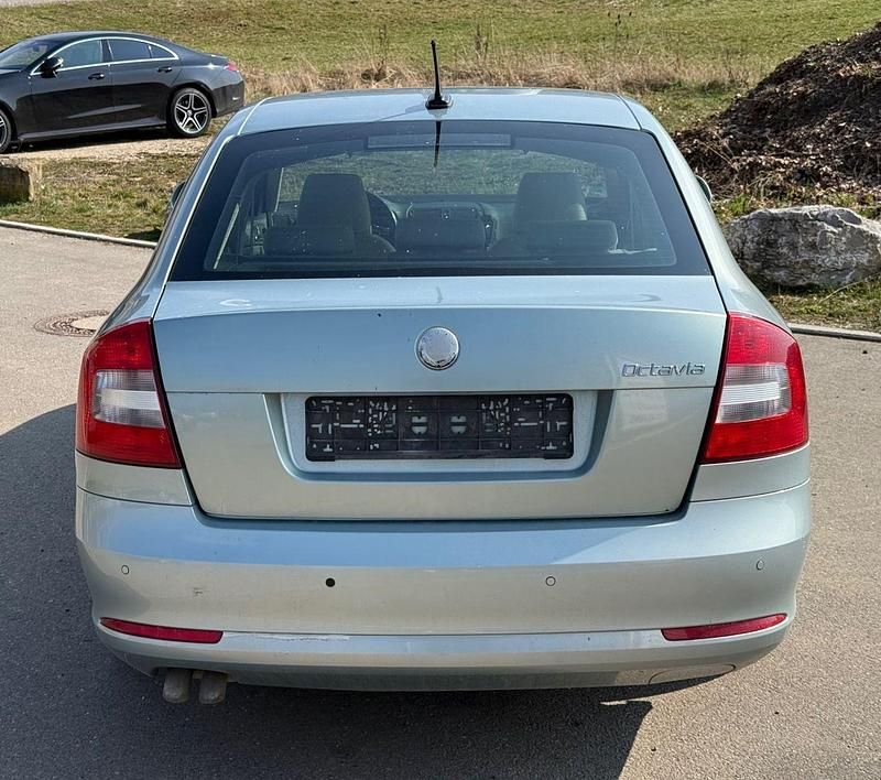 Gebraucht Skoda Octavia 140 PS (102 kW) 2010 Grün Limousine