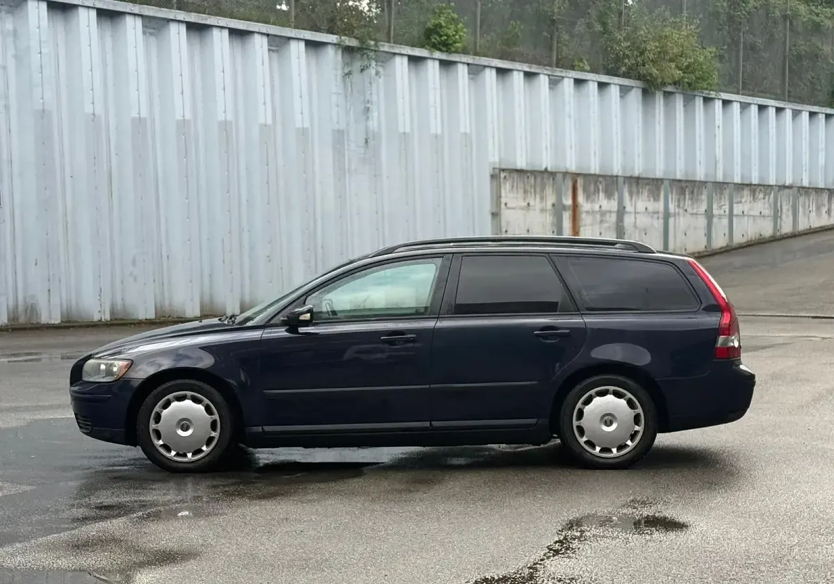 Second-hand Volvo V50 140 CP (102 kW) 2008 Albastru Break