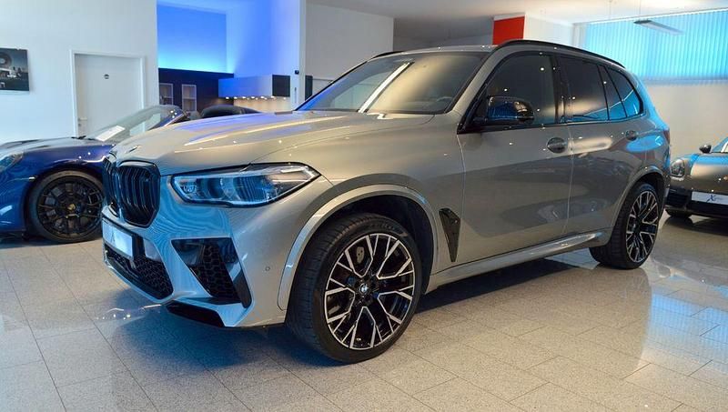 Grau Gebraucht 2022 BMW X5 M Competition Edition SUV | 98.880 € (Teuer) - Bild 1/4