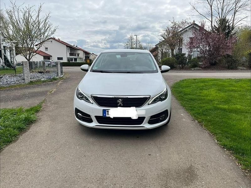 Second-hand Peugeot 308 131 CP (96 kW) 2021 Alb Berlinǎ