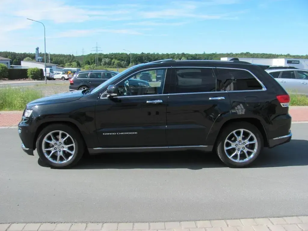 Gebraucht Jeep Grand Cherokee Summit 250 PS (183 kW) 2016 Schwarz SUV