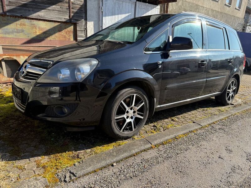 Schwarz Gebraucht 2010 Opel Zafira Design Edition Van / Kleinbus | 1.600 € (Fairer Preis) - Bild 1/4