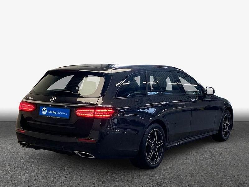 Gebraucht Mercedes E300 AMG 306 PS (225 kW) 2023 Grau Kombi