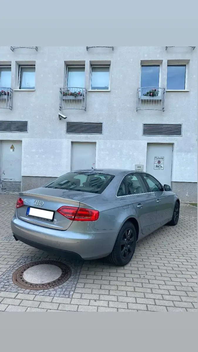 Gebraucht Audi A4 160 PS (117 kW) 2010 Grau Limousine