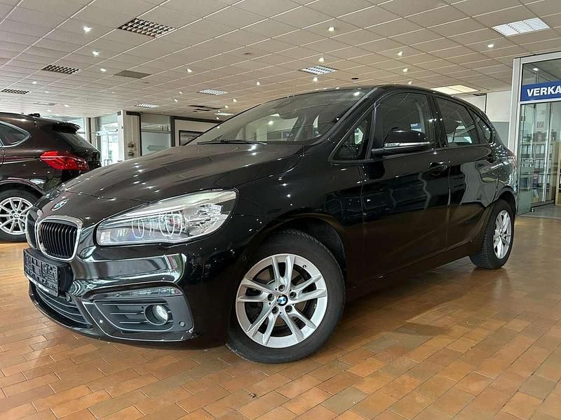 Black sapphire metallic Gebraucht 2016 BMW 218 Van / Kleinbus | 9.690 € (Fairer Preis) - Bild 1/4