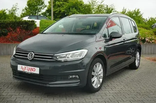 Gebraucht VW Touran Highline 150 PS (110 kW) 2020 Grau Van / Kleinbus