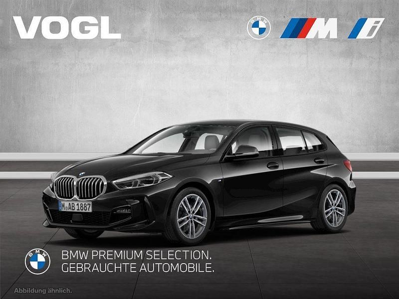Saphirschwarz Gebraucht 2022 BMW 118 Performance Kleinwagen | 21.980 € (Fairer Preis) - Bild 1/4