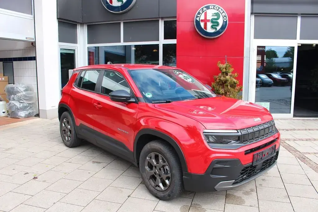 Usata Jeep Avenger EV Longitude 114 kW (156 CV) 2023 Rosso SUV