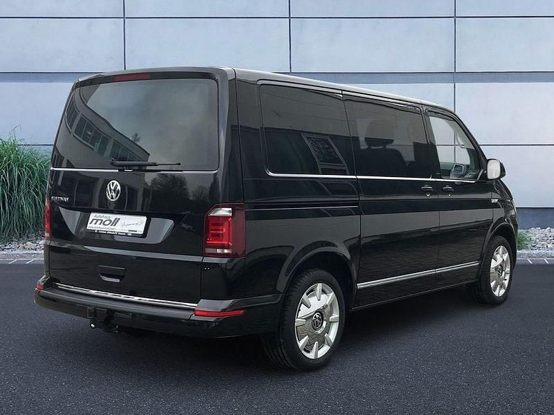 Gebraucht VW Multivan Comfortline 199 PS (146 kW) 2019 Deep black perleffekt Van