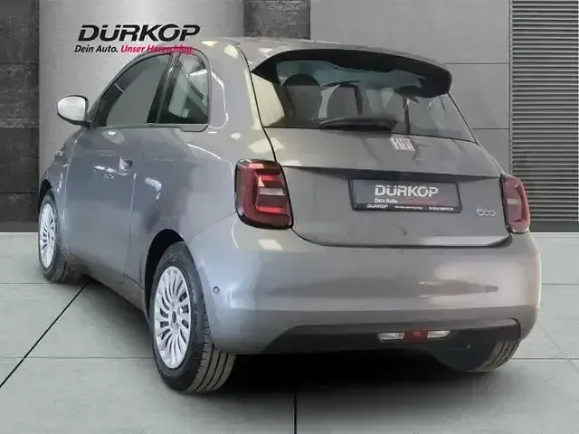 Second-hand Fiat 500e 86 kW (118 CP) 2023 Gri Hatchback