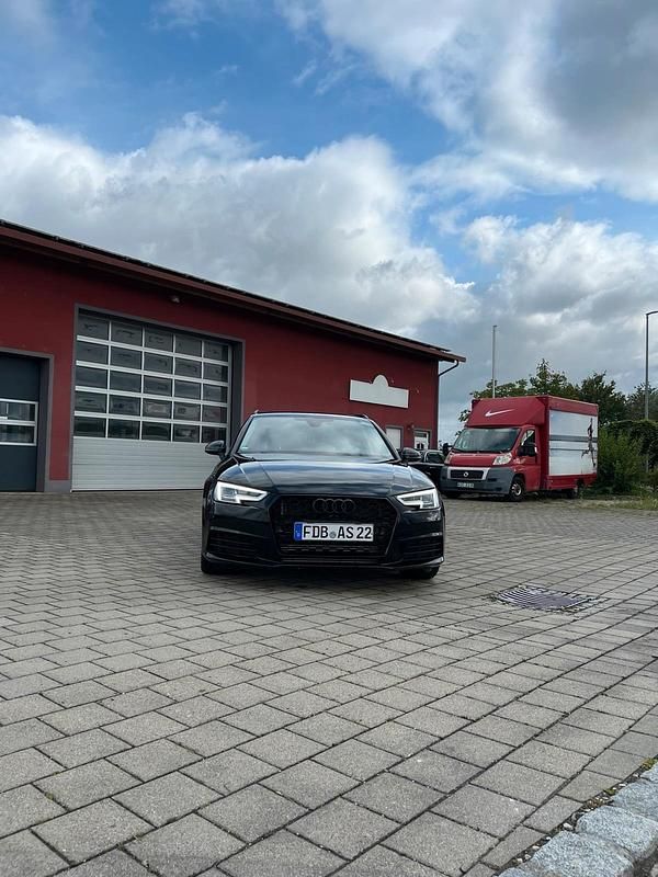 Schwarz Gebraucht 2016 Audi A4 S-Line Kombi | 13.500 € (Superpreis) - Bild 1/4