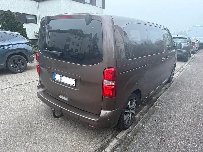 Używany Toyota Proace 150 KM (110 kW) 2016 Brązowy Minivan