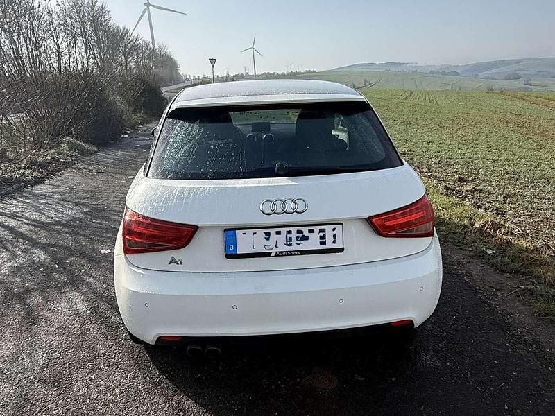 Gebraucht Audi A1 Ambition 122 PS (89 kW) 2014 Weiß Kleinwagen