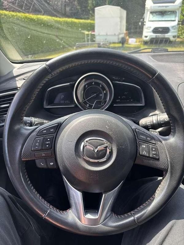 Grau Gebraucht 2016 Mazda 3 Sports-Line Limousine | 10.500 € (Guter Preis) - Bild 1/4