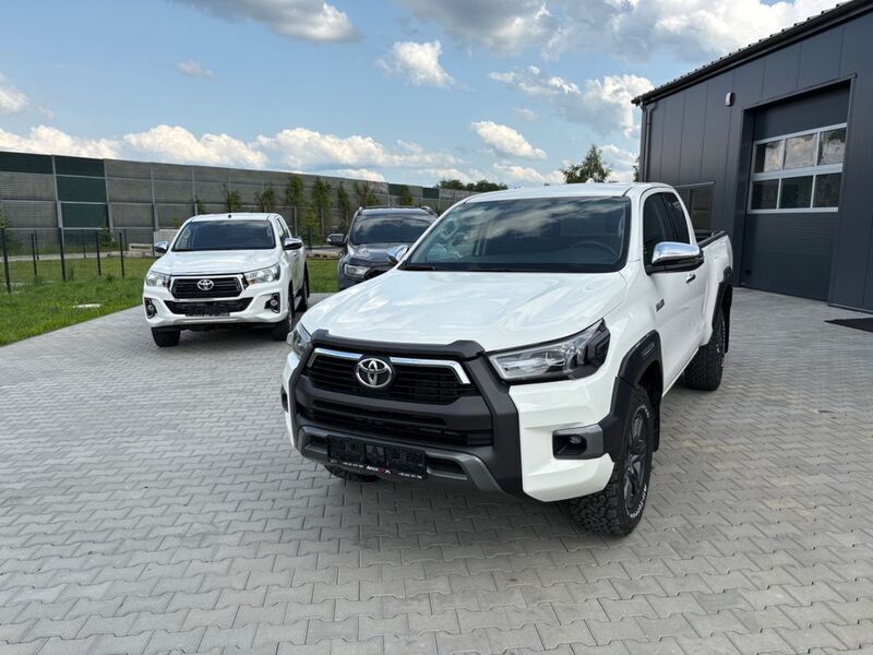 Weiß Gebraucht 2022 Toyota HiLux Abholung | 31.200 € - Bild 1/4