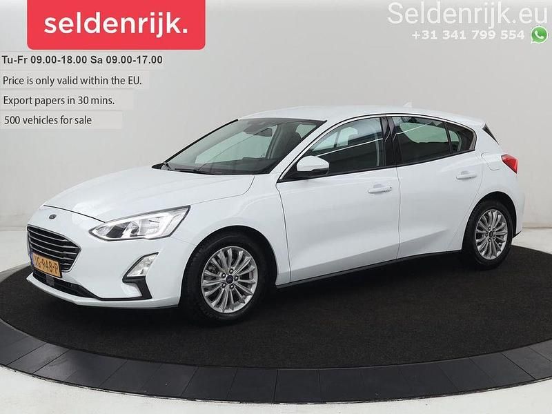 Gebraucht Ford Focus Titanium 125 PS (91 kW) 2019 Weiß Limousine