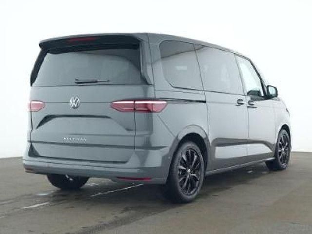 Gebraucht VW Multivan Life 150 PS (110 kW) 2025 Pure grey Van