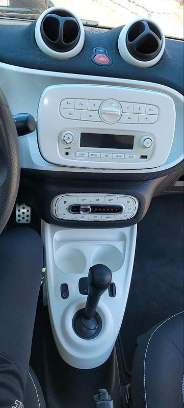 Gebraucht Smart ForFour 90 PS (66 kW) 2015 Schwarz Kleinwagen