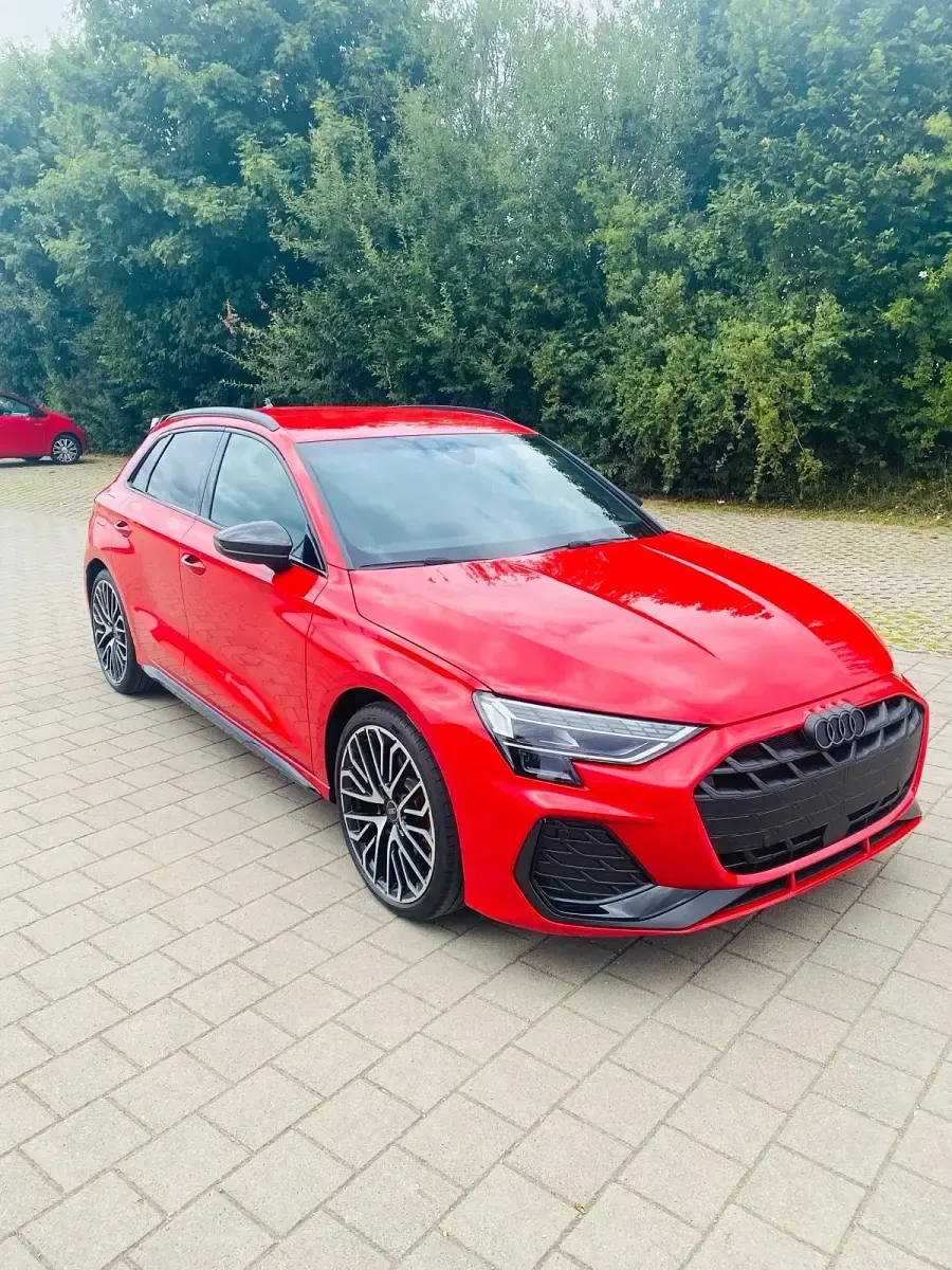 Usata Audi A3 S-Line 150 CV (110 kW) 2024 Rosso Berlina