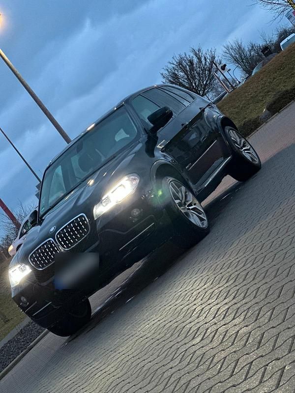 Gebraucht BMW X5 235 PS (172 kW) 2025 Schwarz SUV