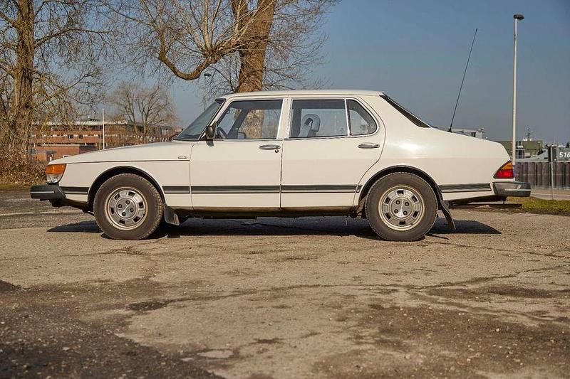 Gebraucht Saab 900 101 PS (74 kW) 1982 Weiß Limousine