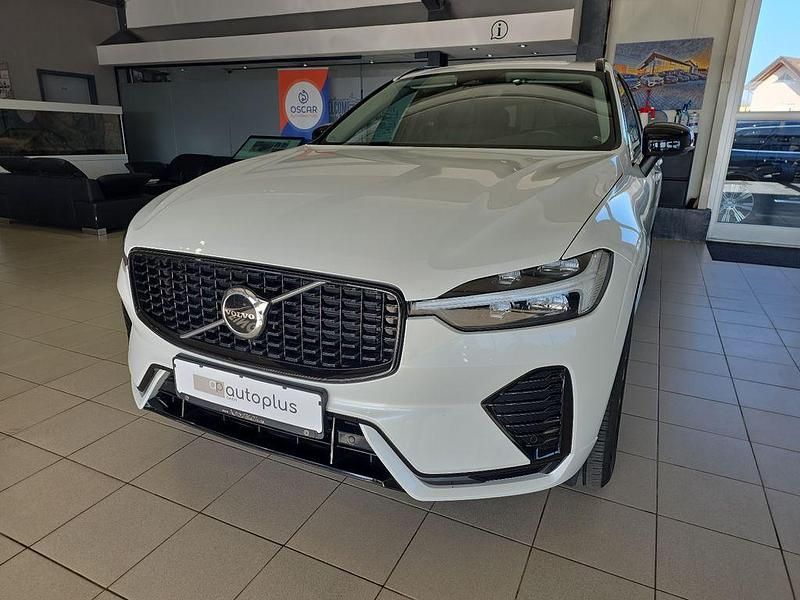 Gebraucht Volvo XC60 Plus 197 PS (144 kW) 2023 Crystal white SUV