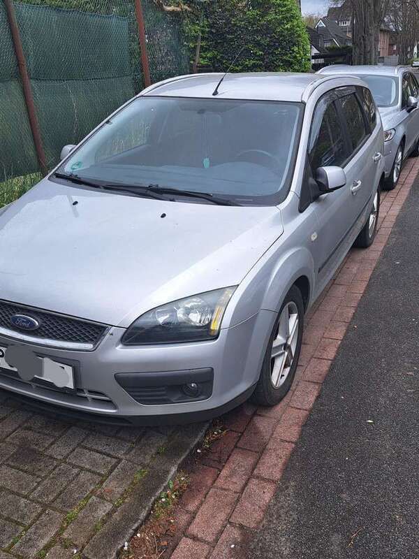 Gebraucht 2006 Ford Focus Ambiente Kombi | 800 € (Fairer Preis) - Bild 1/4