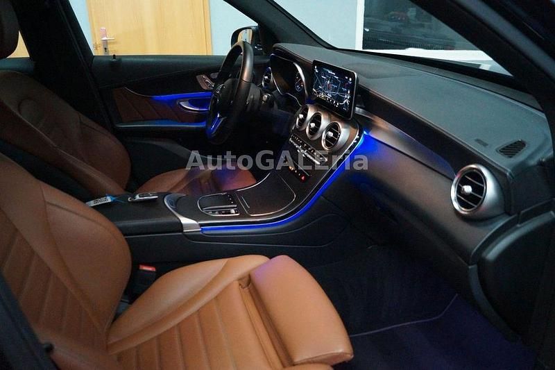 Gebraucht Mercedes GLC300e AMG 194 PS (142 kW) 2021 Blau SUV