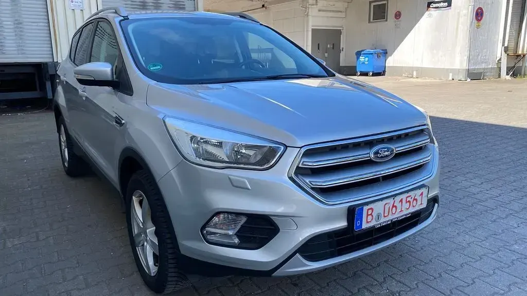 Gebraucht Ford Kuga ST-Line 150 PS (110 kW) 2018 Silber SUV
