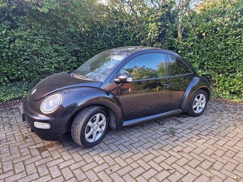 Gebraucht VW New Beetle 101 PS (74 kW) 2004 Schwarz Kleinwagen