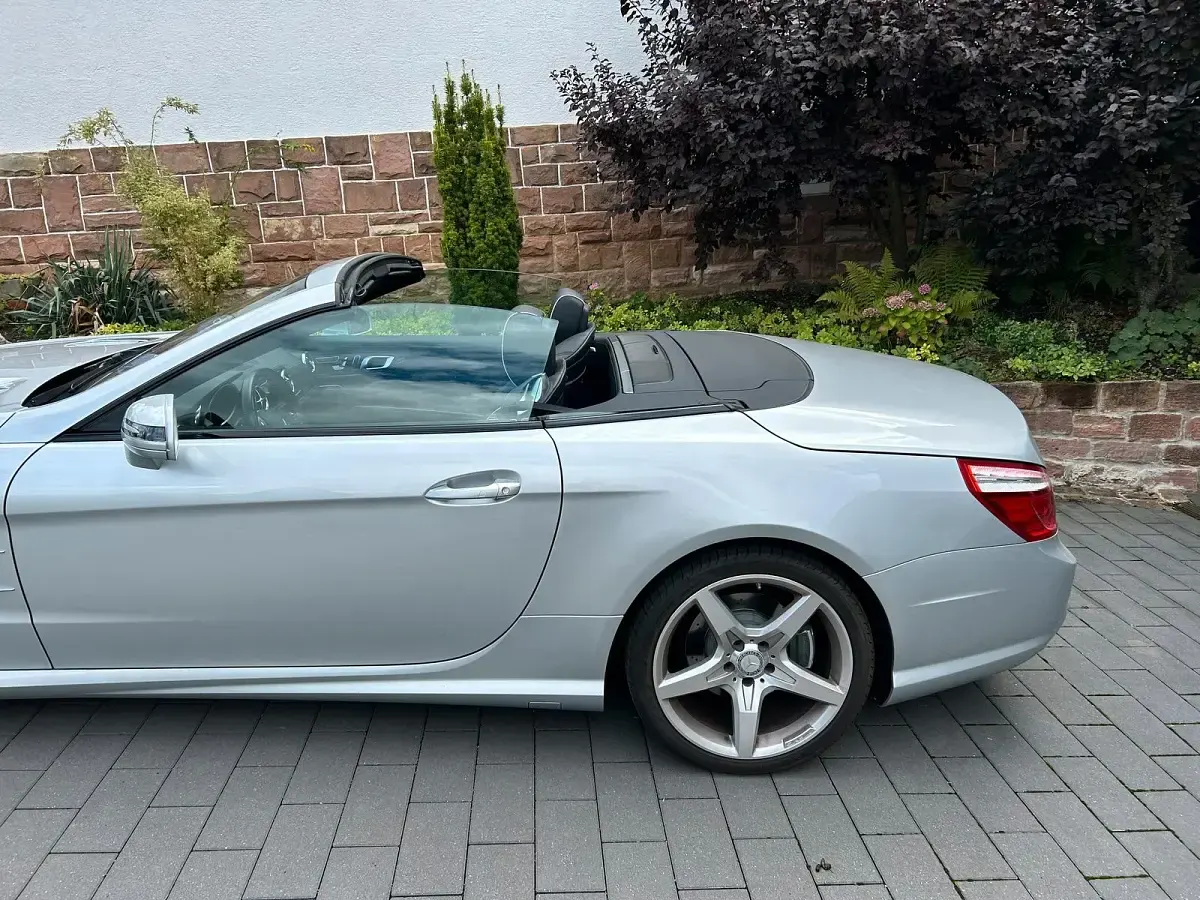 Gebraucht Mercedes SL500 AMG line 435 PS (319 kW) 2015 Silber Cabrio