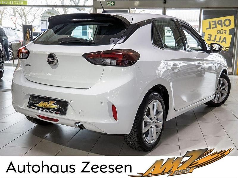 Gebraucht Opel Corsa Elegance 101 PS (74 kW) 2021 Jade weiß (uni) Kleinwagen