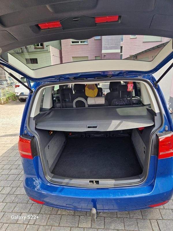 Gebraucht VW Touran 140 PS (102 kW) 2012 Blau Van / Kleinbus