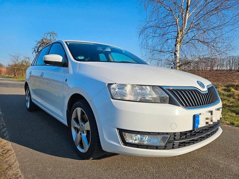 Gebraucht Skoda Rapid 105 PS (77 kW) 2013 Weiß Kleinwagen