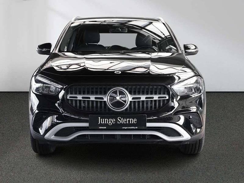 Gebraucht Mercedes GLA200 163 PS (119 kW) 2024 Schwarz SUV