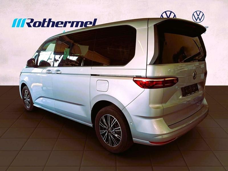 Gebraucht VW Multivan Life 150 PS (110 kW) 2023 Reflexsilber Van