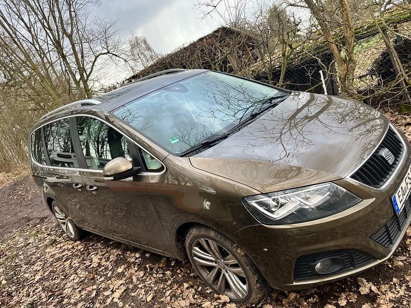 Gebraucht Seat Alhambra Style 140 PS (102 kW) 2012 Braun Van / Kleinbus